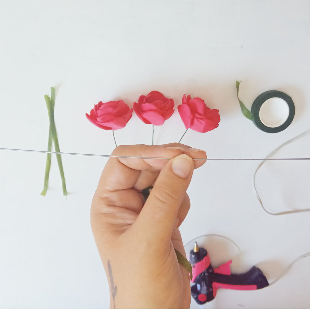 Crea una Vara de Mini Peonias con Técnica de Vela